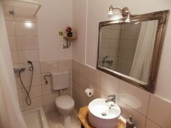 bathroom /bagno